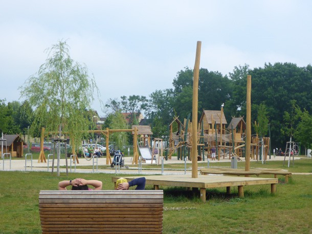 Liege_Spielplatz_Luebbenau
