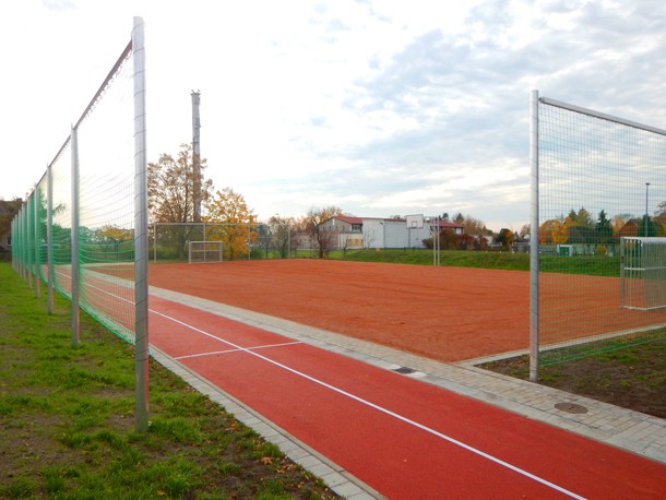 Laufbahn_Sportanlage_Grundschule_Sonnewalde