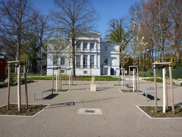 Baumplatz_unbelaubt_Villa_Finsterwalde